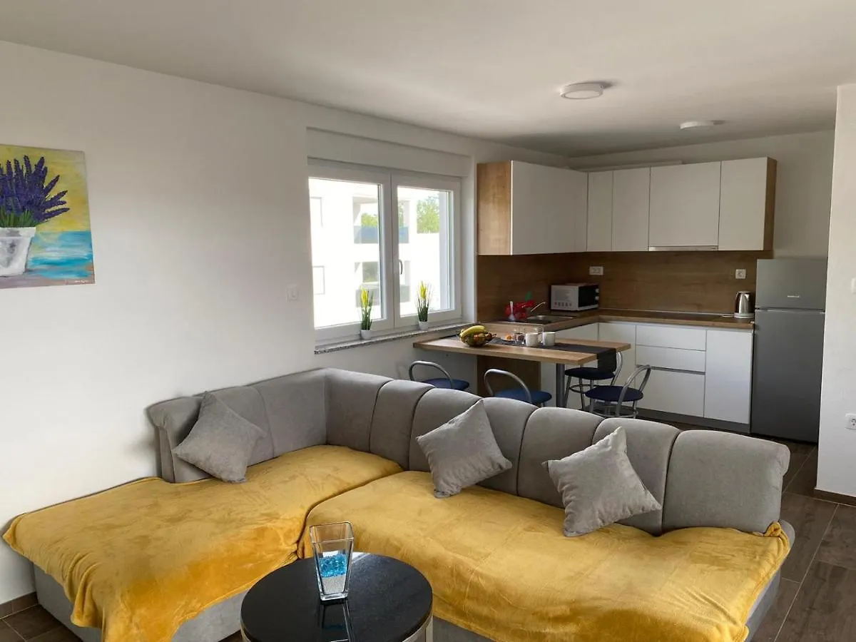 Apartmani Grgic On The Adress Branka Fucica 96 Malinska Apartment